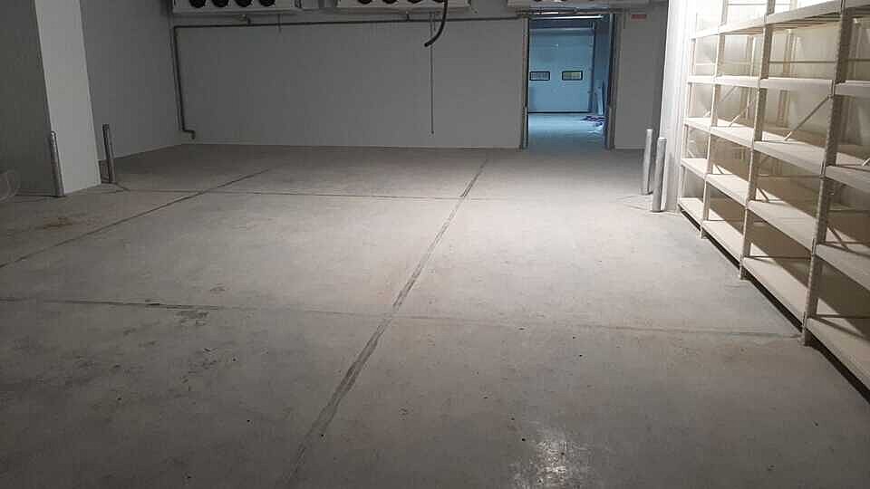 Топпинговый пол · 594.19 м² · торговый объект · Москва