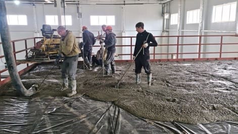 Топпинговый пол, склад в Балашихе — Делаем заливку на втором этаже