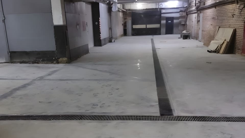 Топпинговый пол 703.62 м², автосервис, Москва — после