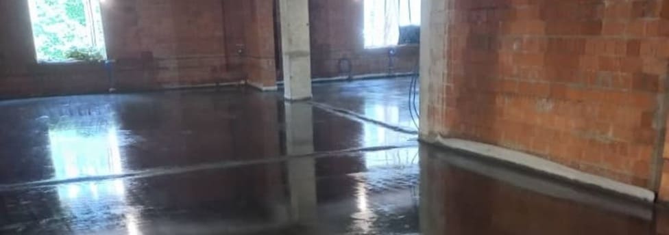Топпинговый пол 977.52 м², административное здание — результат работ