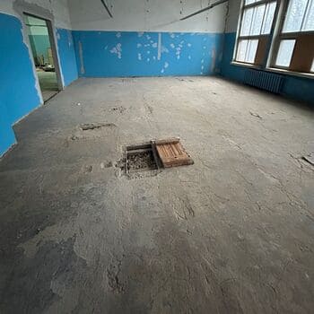 Топпинговый пол 299.3 м², производство, Королёв — до