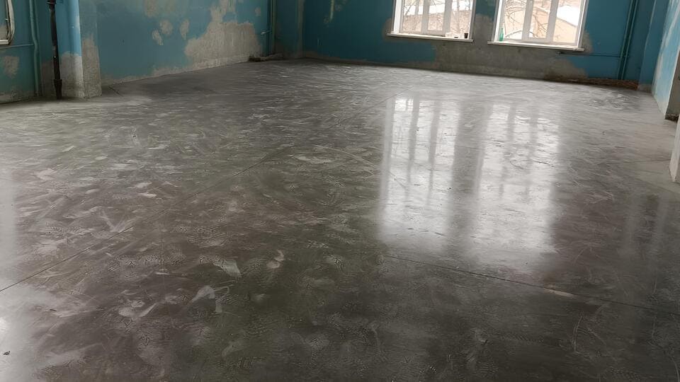 Топпинговый пол 299.3 м², производство, Королёв — после