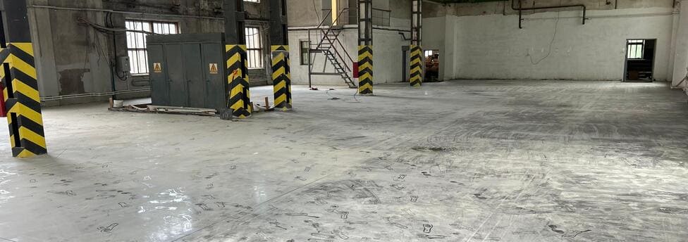 Топпинговый пол · 597 м² · автосервис · Ленинский