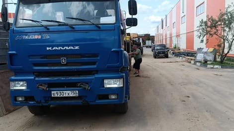 Топпинговый пол, гараж в Подольске — Приехал очередной миксер