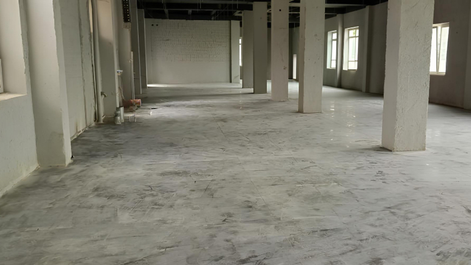 Топпинговый пол 472.6 м², торговый центр, Москва — после
