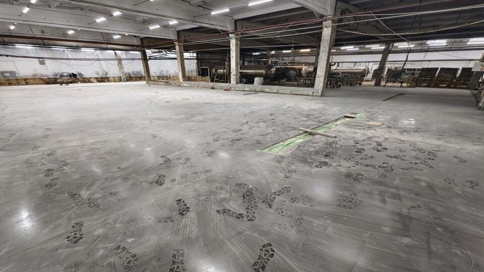 Топпинговый пол 612.6 м², производство, Чернятино — после
